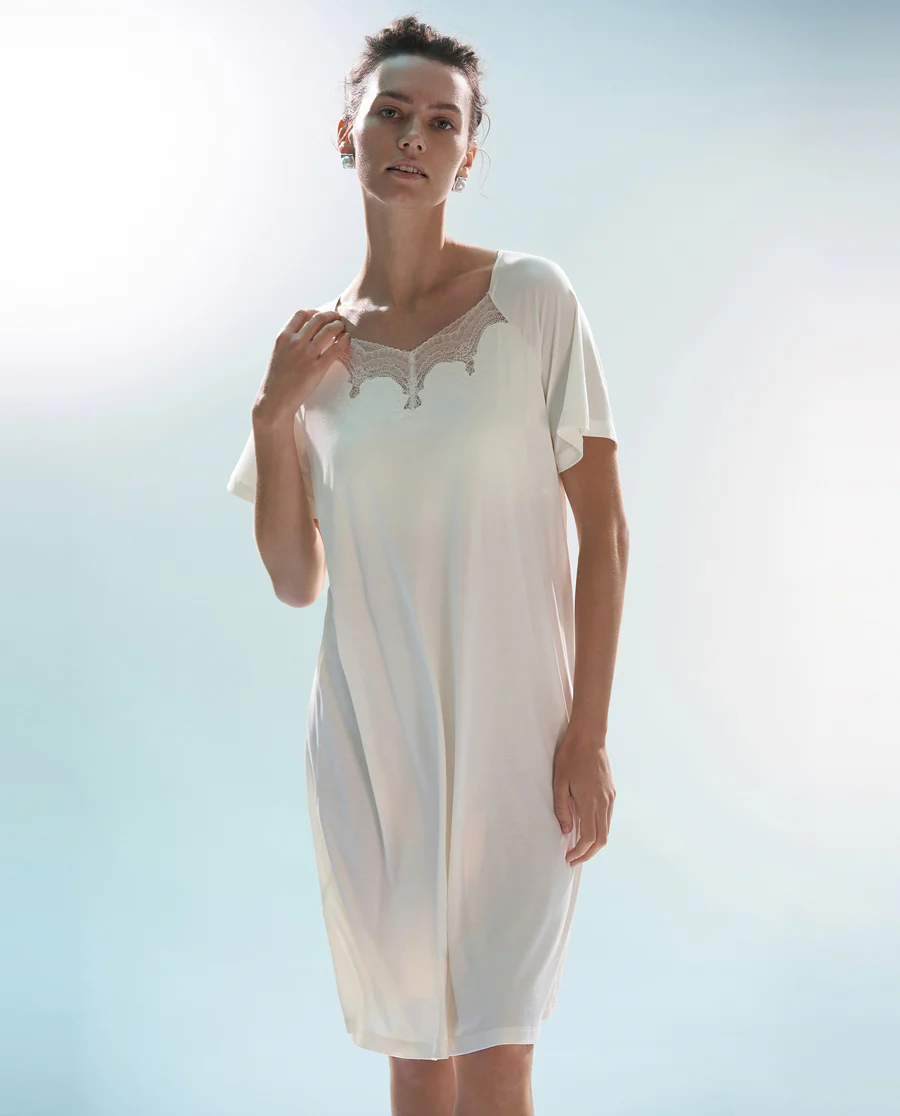 Aimer Cool-feeling Built-in Padded Nightgown - Image 3