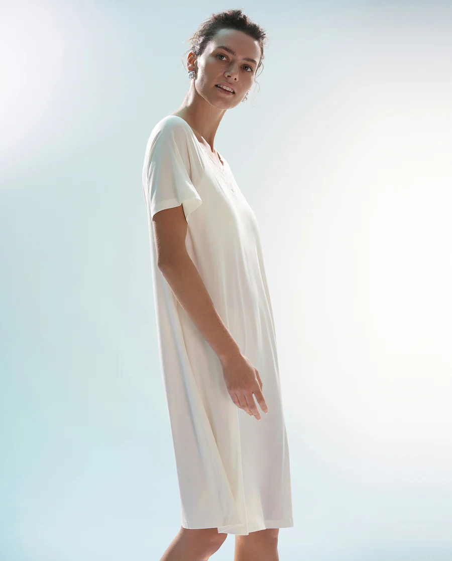 Aimer Cool-feeling Built-in Padded Nightgown - Image 4